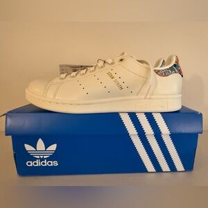 Adidas Stan Smith x Liberty collab sneakers — NWT